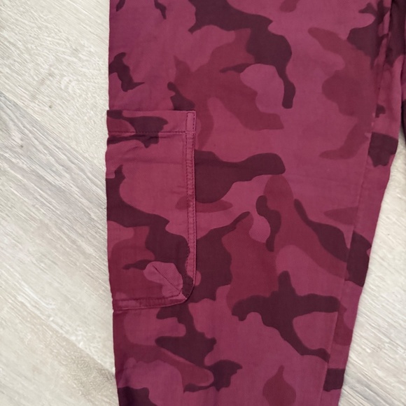 SUNDANCE Women’s Grandview Cotton Berry Camo Pants Size Small - Picture 5 of 16